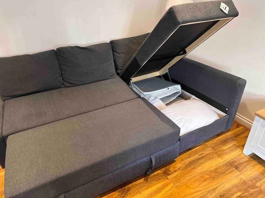 Comfortable 1 Bedroom And Double Sofa Bed Flat Londres Exterior foto