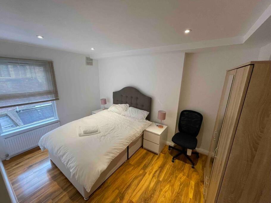 Comfortable 1 Bedroom And Double Sofa Bed Flat Londres Exterior foto